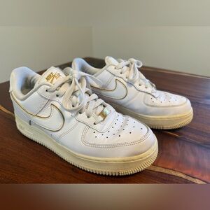 Nike Air Force 1 Women Size 7.5